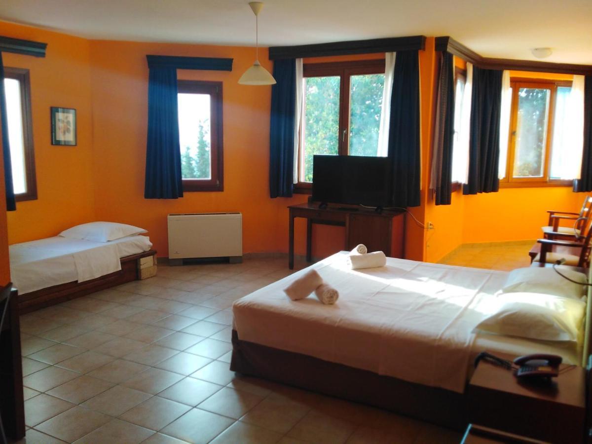 Marónia Roxani Country House Resort מראה חיצוני תמונה